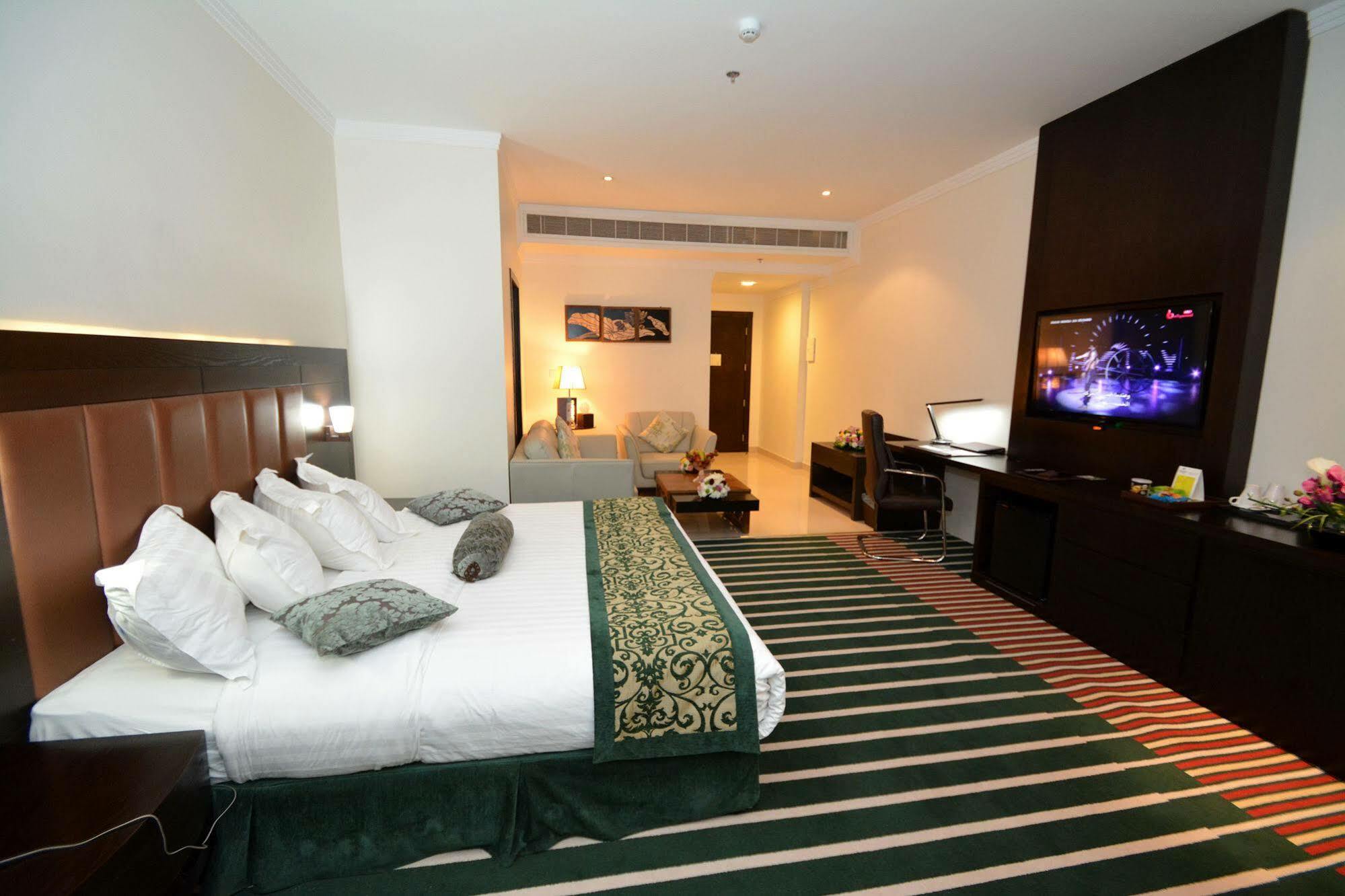 Sunday Millennia Hotel Riyadh Eksteriør bilde